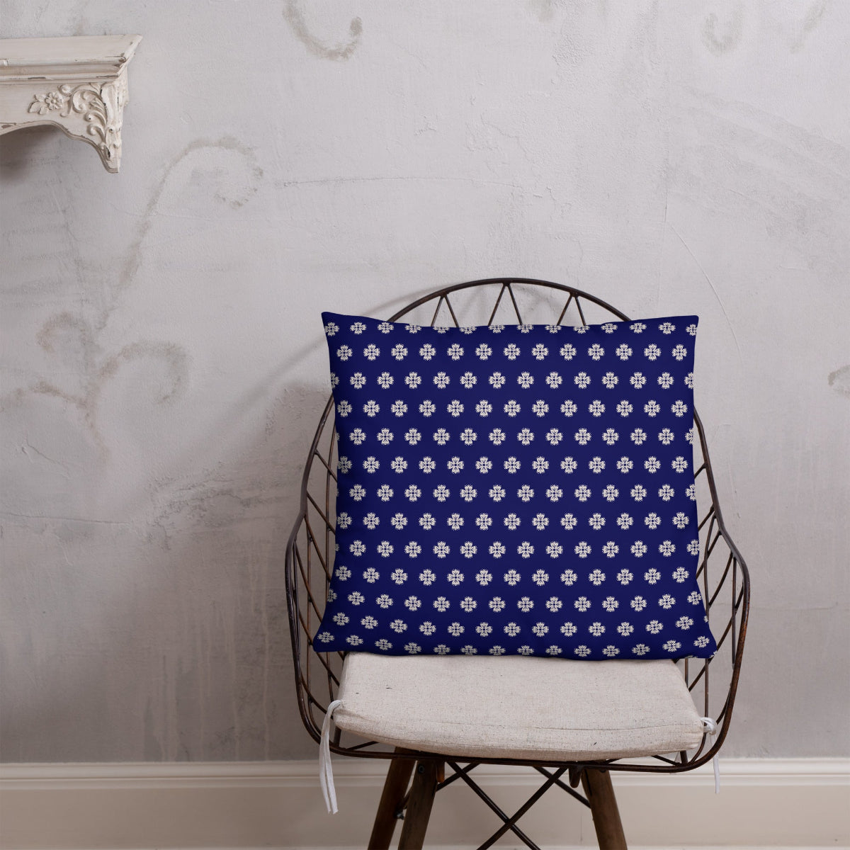 Bert Floral Pattern Pillow
