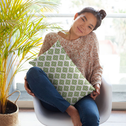 The Annalee lumbar throw pillow adds a bright cheery green to to the home whether in a living room or bedroom.